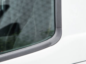 2022PLUS ˼Ұ 1.8L ˜ ^