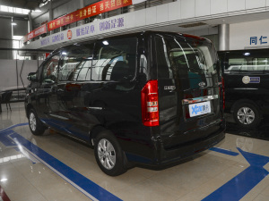 2022款宜家版 1.8L 标准型 左后45度