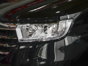 2022款宜家版 1.8L 标准型 大灯