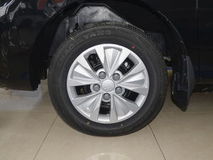2022款宜家版 1.8L 标准型 轮圈