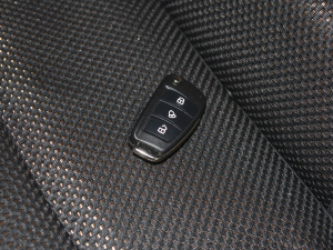 2022款宜家版 1.8L 标准型 车钥匙