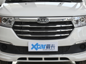 2022款PLUS 宜家版 1.8L 舒适型 中网