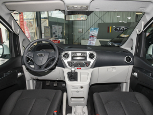 2022款PLUS 宜家版 1.8L 舒适型 内饰全景