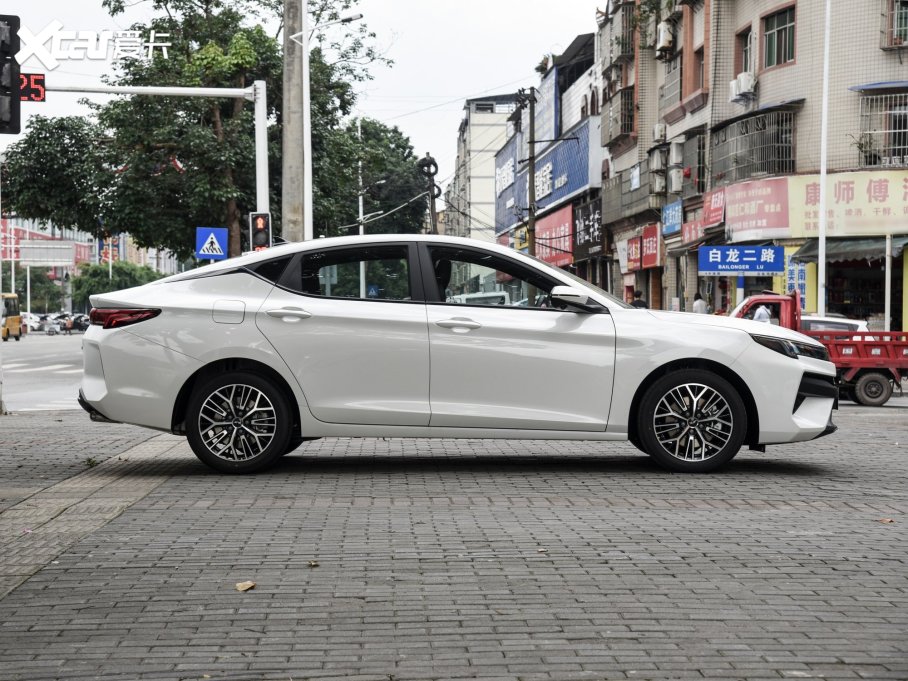 2023A5 PLUS 1.5T ԄF