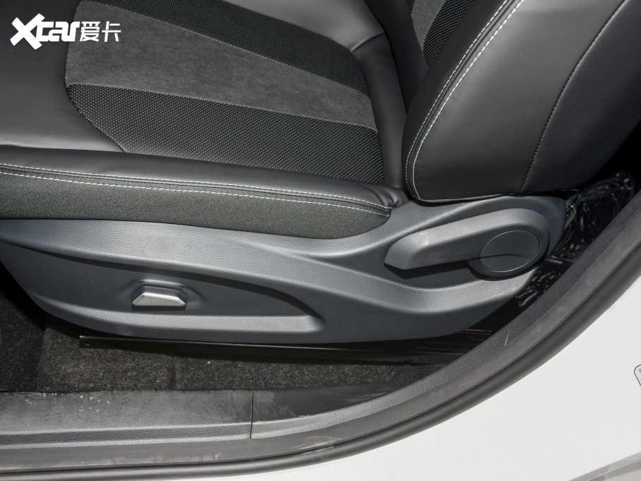 2023A5 PLUS 1.5T ԄF