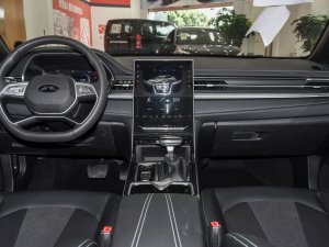 2023款1.5T 自动豪华型 中控台