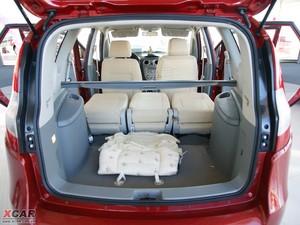 2010款1.8L 手动舒适版 行李厢空间