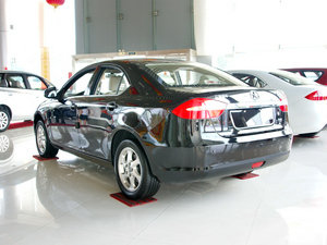 2010款1.5L 手动尊贵版 整体外观