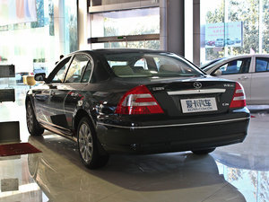 2010款2.0L 自动豪华版 左后45度