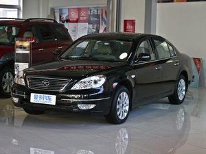 2010款2.0L 自动豪华版 左前45度