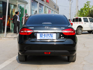 2011款1.5L 手动尊逸版 正后	