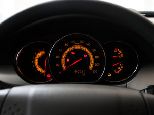 2011款1.5L 手动优雅版 仪表