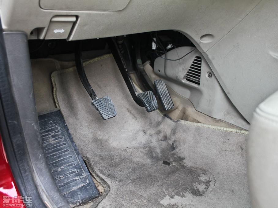 2011L(fng)M2 1.8L 5A