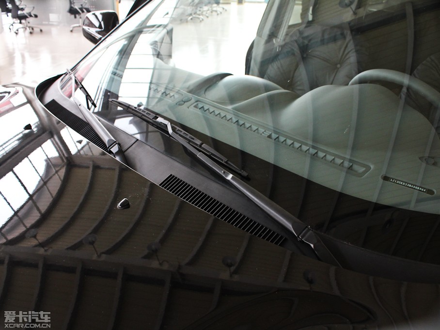 2011 2.0L ք(dng)(q)A