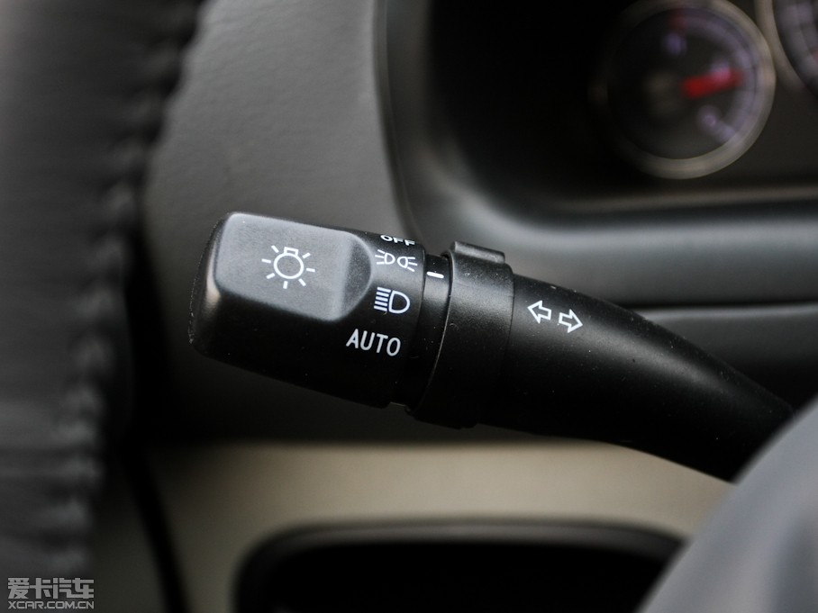 2011 2.0L ք(dng)(q)A