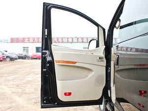 2011款2.0T 7座手动公务版 驾驶位车门