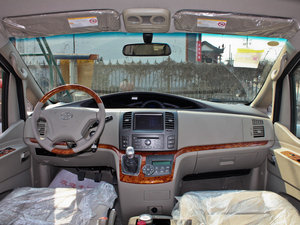 2011款2.0T 7座手动商务版 内饰全景