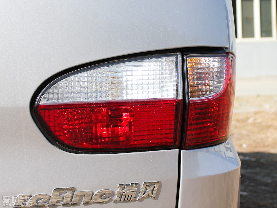 2011L(fng)  2.0L ͘(bio)(zhn)