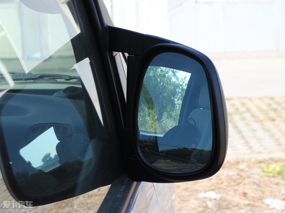 2011L(fng)  2.0L ͘(bio)(zhn)