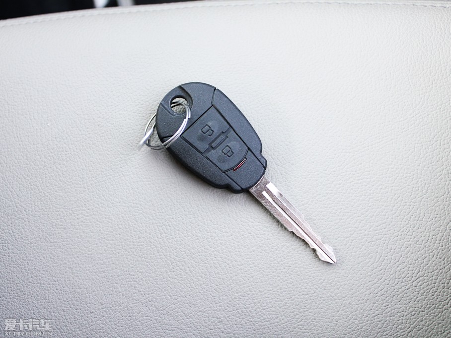 2011�����L ���� 2.0L ���͘˜ʰ�