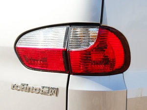 2011 2.0L ͘˜ʰ (ji)^