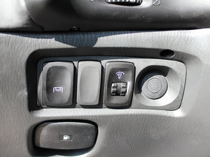 2011 2.0L ͘˜ʰ п؅^