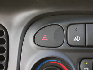 2011款穿梭 2.0L 汽油标准版 中控区