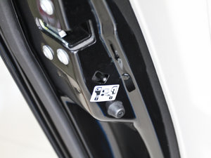 2011款2.0L 自动豪华版 空间座椅
