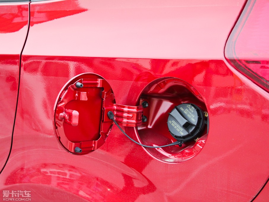 2012L(fng)M2 1.8L ք(dng)̺A 5