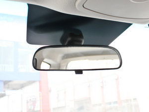 2012款1.8L 手动宜商豪华版 5座 车内后视镜