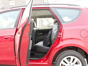 2012款1.8L 手动宜商豪华版 5座 后排空间