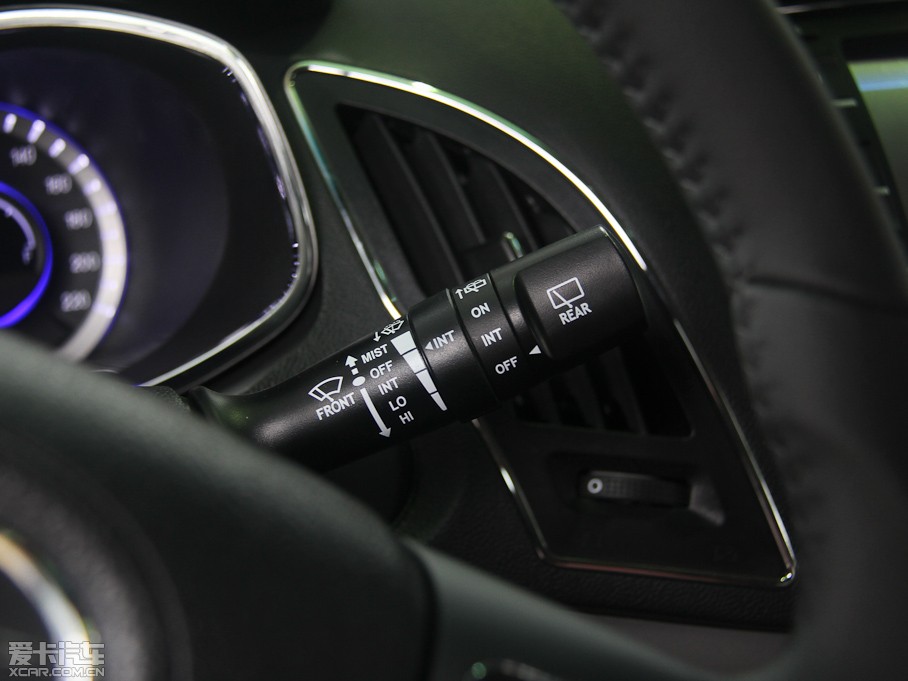 2012�����LS5 ������