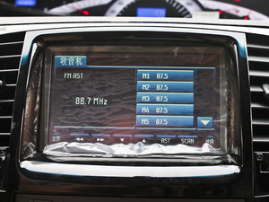 2012款1.9T 7座手动商务版 中控台显示屏