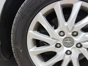 2013款1.8L 手动豪华型 5座 轮胎尺寸