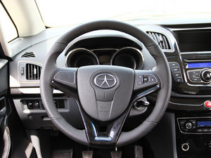 2013款1.8L 手动豪华型 5座 中控区