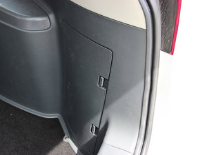 2013款1.8L 手动豪华型 5座 空间座椅