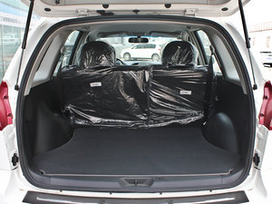 2013款2.0L 两驱进取版 行李厢空间