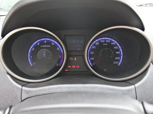 2013款2.0L 两驱进取版 仪表