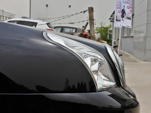 2013款2.0L 两驱经典版 细节外观