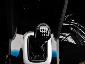 2013款1.8T 手动尊享版 中控区