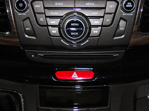 2014款2.0T 手动商务版 中控区