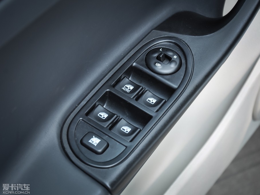 2014���iEV5 4