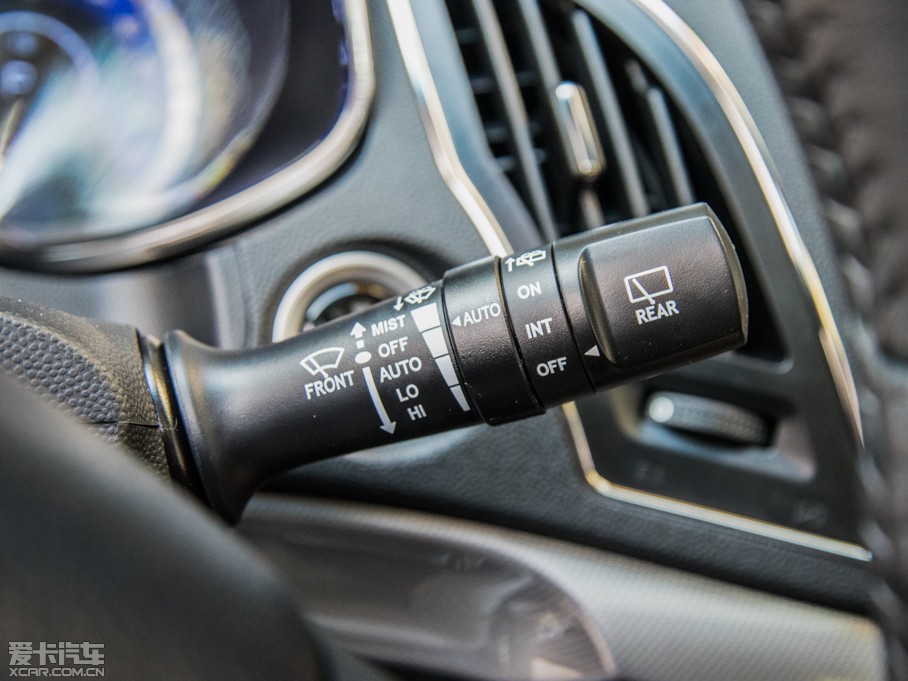 2015�����LS5 2.0T �ԄӺ��A��