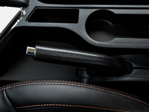 2014款1.5L 手动豪华智能型 驻车制动器