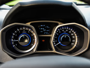 2014款1.5L 手动豪华智能型 中控区
