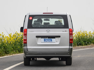 2015款1.6L 豪华型 正后	