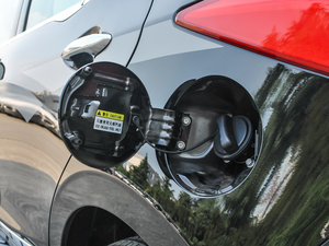 2015款1.5L 手动豪华智能型 油箱盖