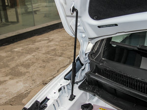 2015款1.5L 手动豪华智能尊享版 其它