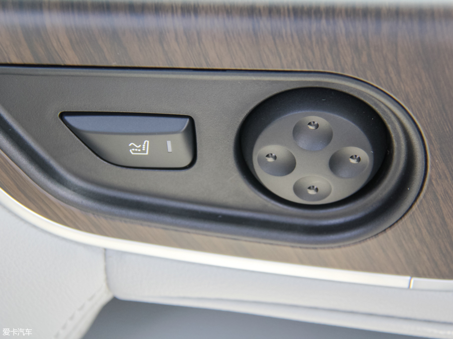 2017LA60 1.5T ԄӺĀ