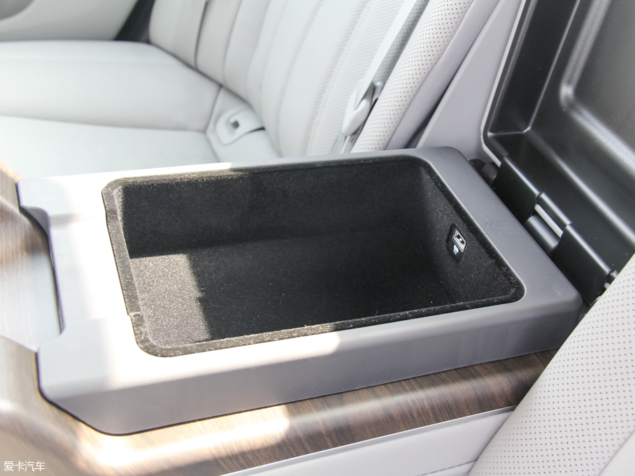 2017LA60 1.5T ԄӺĀ